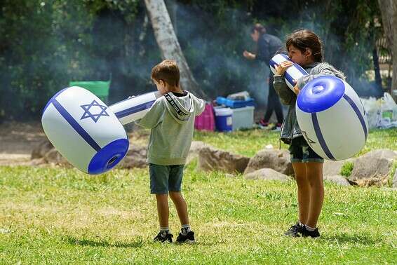חוגגים עצמאות בפארק בזהב בקריית שמונה // צילום ארכיון: אנצ׳ו גוש-ג׳יני