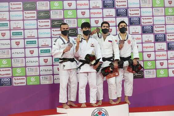 ברוך שמאילוב על הפודיום, הערב בדוחא // צילום: Paco Lozano Martin