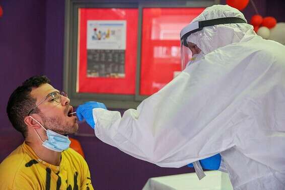 בדיקת קורונה בתל אביב, בשבוע שעבר // צילום: יהושע יוסף