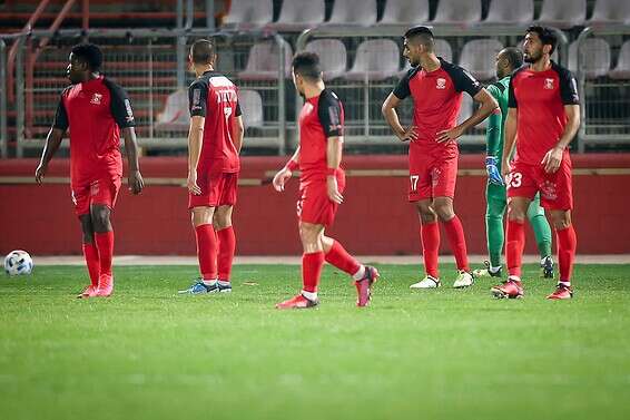 שחקני בני סכנין. עוד הפסד בבית // צילום: מאור אלקסלסי