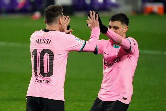 פדרי עם מסי. "צריך להמשיך לעבוד כרגיל" // צילום: אי.אף.פי