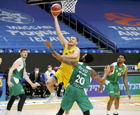 ז'יז'יץ' עולה לסל // צילום: אלן שיבר