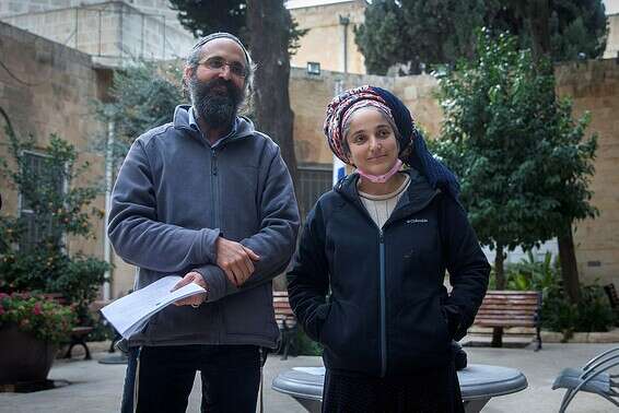 עתירתם נדחתה. הוריו של אהוביה סנדק, אתמול // צילום: אורן בן חקון