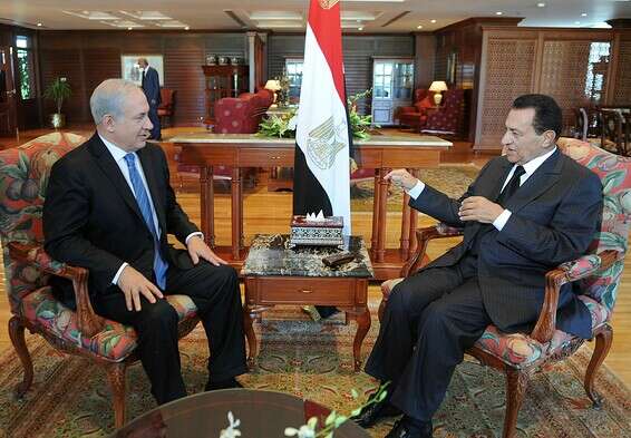 ראש הממשלה נתניהו עם הנשיא מובארק בשנת 2010 // צילום: משה מילנר, לע"מ