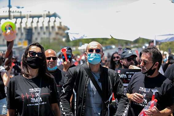 עולם האמנות גווע. מחאת האמנים בי-ם // צילום: אורן בן חקון