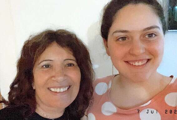 שיר דביר עם אמה, סתיו. "כל המאושפזים האחרים במחלקה יותר מבוגרים"