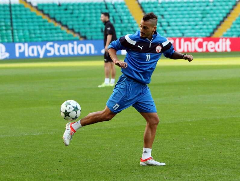 בוזגלו. הופעל עליו לחץ גדול אך בסופו של דבר חתם על חוזה חדש // צילום: אודי ציטיאט