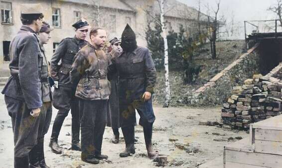 רגעים לפני תלייתו של רודולף הס, מפקד מחנה אושוויץ // באדיבות יוסי בירן