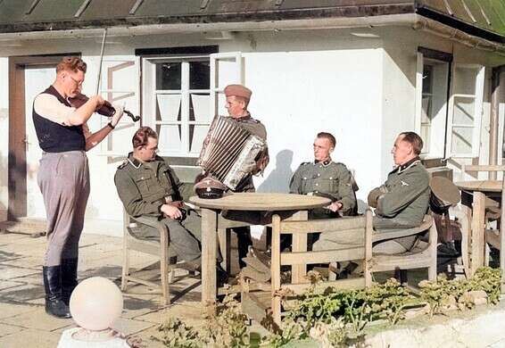 פני הרוע - מפקדי מחנה סוביבור // באדיבות יוסי בירן