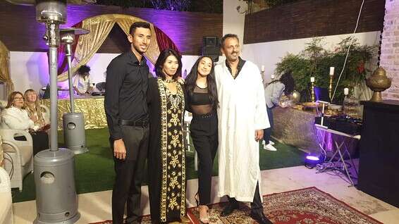 משפחת אמסלם חוגגים מימונה בהרצליה // צילום: שמעון יעיש