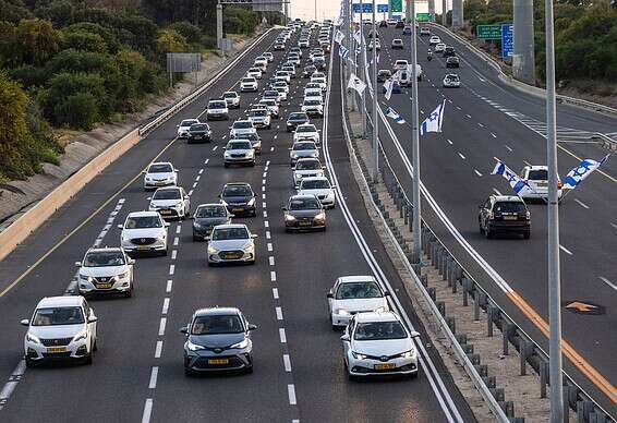 פקק בכביש 4