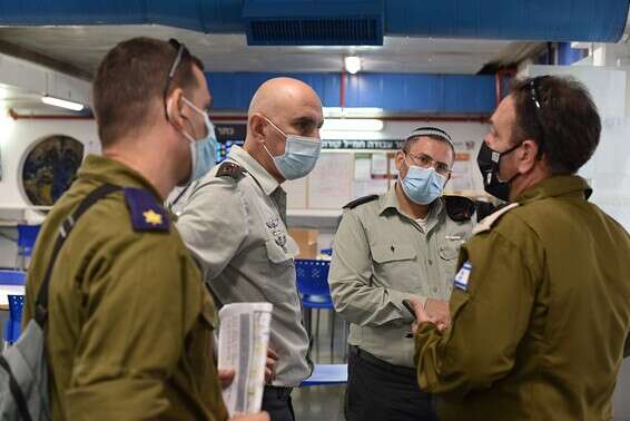 ביקור בנחלקות הקורונה של צה"ל // צילום: דובר צה"ל