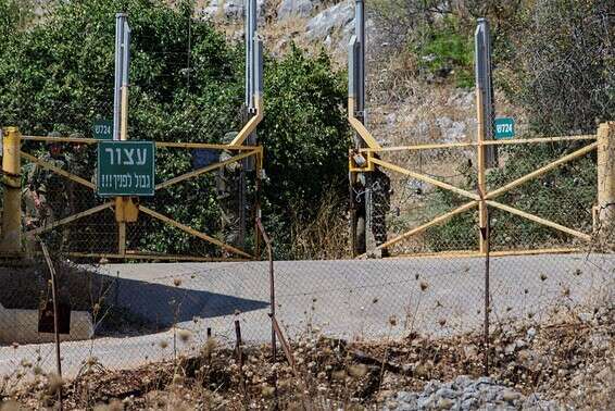 חיילים בכניסה להר דב, ביולי // צילום: אייל מרגולין, ג'יני