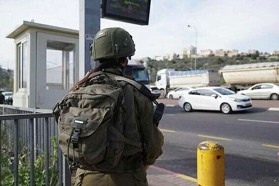 חיילת בצומת גיתי, בחודש שעבר (למצולמת אין קשר לכתבה)