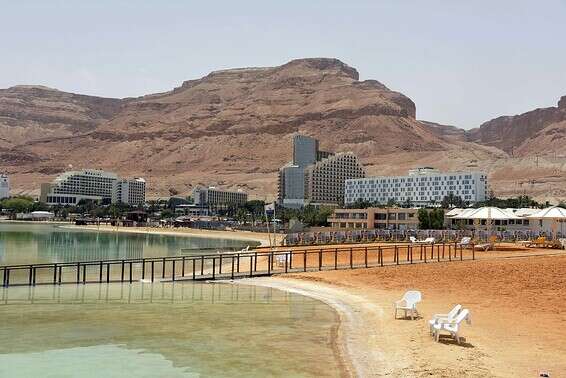 אזור המלונות בים המלח // צילום: דודו גרינשפן