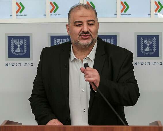 "הציבור הערבי תומך בי". ח"כ מנסור עבאס // צילום: אורן בן חקון