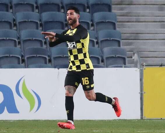 אלירן עטר חוגג את השני של בית"ר // צילום: דני מרון