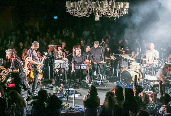 הופעה של דודו טסה בבארבי // צילום: יהושע יוסף