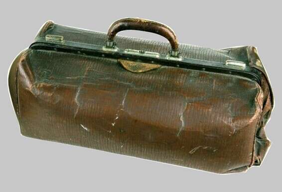 תיק רופא, 1950 // צילום: ארכיון אתר נוסטלגיה אונליין