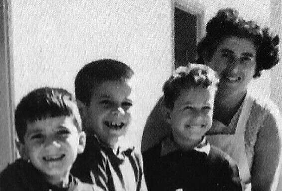 ילדי קיבוץ אפיקים באיזולציה // צילום: אברום רותם