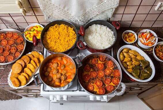 חיים שלמים של בישול ללא קיצורי דרך. הסירים והמטעמים של פרחיה