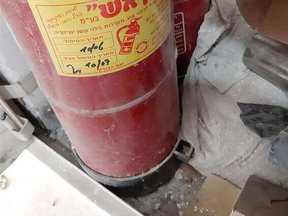 מטף ישן בבית"ר עלית // צילום: באדיבות טלפיי