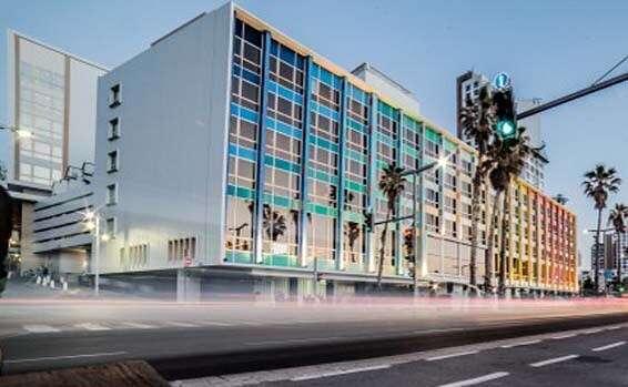 מלון דן על טיילת תל אביב // צילום: חן חייק, פיקיויקי