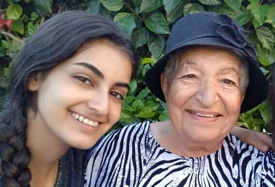 מורן וסבתה אסתר ז"ל