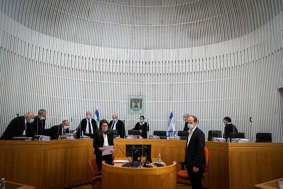 הדיון בבג"ץ בעתירה נגד הרכבת הממשלה // צילום ארכיון: אורן בן חקון