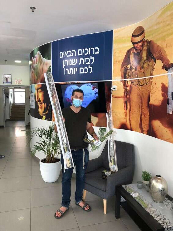 "המחויבות שלנו כלפי בתי האגודה למען החייל והחיילים לא מסתכמת רק בפיקוח כשרותי" // צילום: כשרות צהר