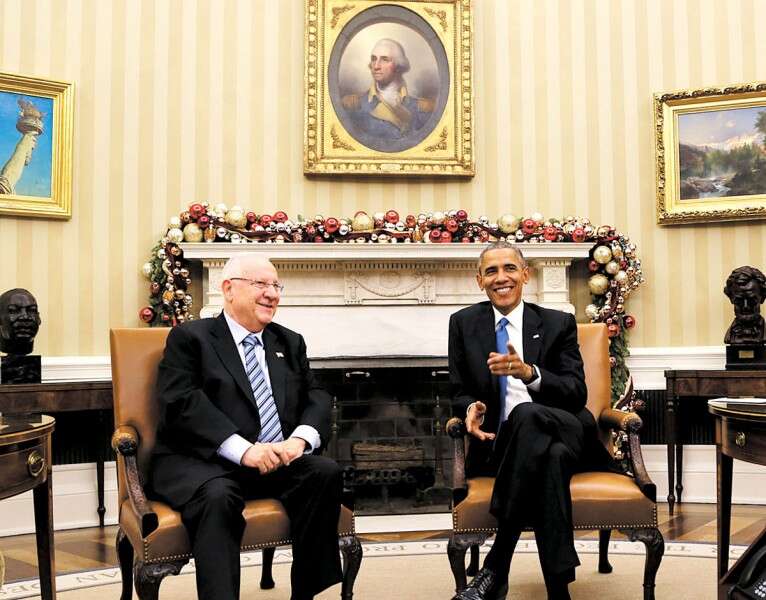 ביקורת על ריבלין? רק בחדרי חדרים ולא בתקשורת. ריבלין עם הנשיא אובאמה // צילום: אי.פי.איי