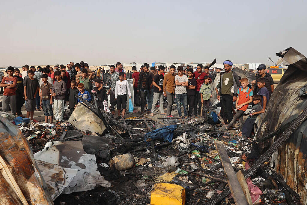 Palestiniens sur les lieux de l'attaque à Rafah, I.F.P.