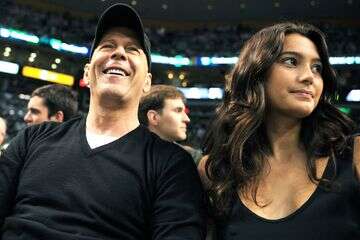 אשתו של ברוס ויליס חושפת את המציאות הקשה