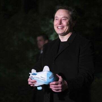 אילון מאסק מספק הסברים לגבי ילדיו