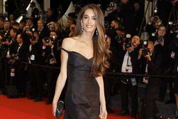 ג'ורג' קלוני לא עוזר: אשתו מסתבכת בגלל ישראל