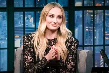 סופי טרנר מודה: "כמעט הקאתי על 'אחי'"