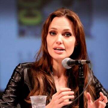 מל"ט רוסי, כוכבת הוליווד ומלחמה: אנג'לינה ג'ולי נוחתת בקו האש