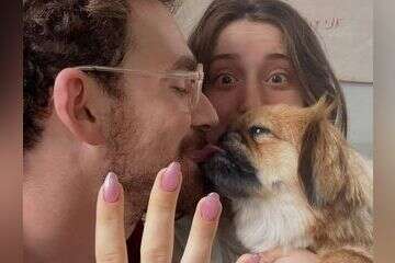 גדעון סער שיתף תיעוד מתוק מהאירוסים של אלונה: "רגע היסטורי"