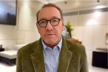 קווין ספייסי מבהיר: "אני לא חסר בית"