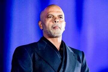 ״מדובר בי״: אייל גולן חושף שהוא "הזמר המפורסם"