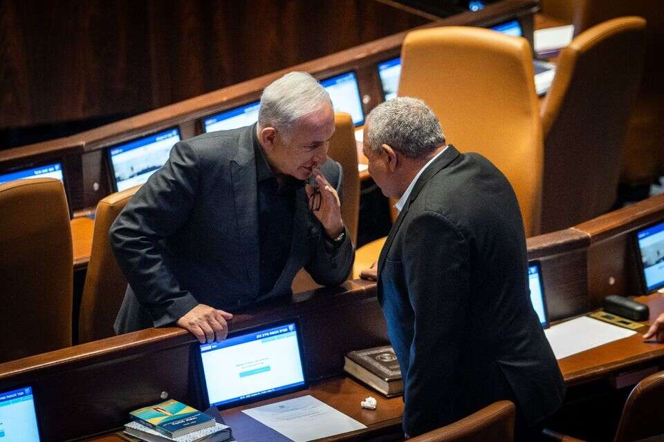 נתניהו ואיזנקוט , אורן בן חקון